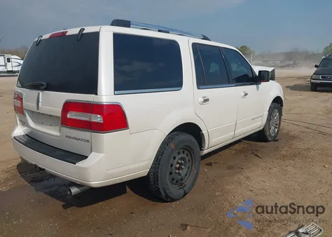 2010 Lincoln Navigator z USA, uszkodzony, nr VIN 5LMJJ2H55AEJ02159
